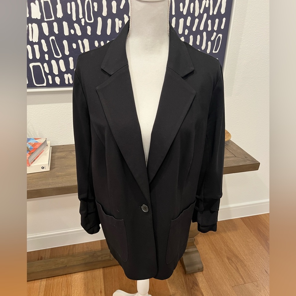 GUC Women’s Vince Camuto Ruched Sleeve Blazer - 1X - Black